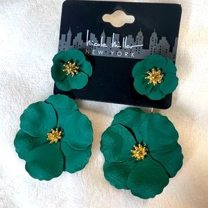 New Nicole Miller Green 3D Flower Jacket Earrings